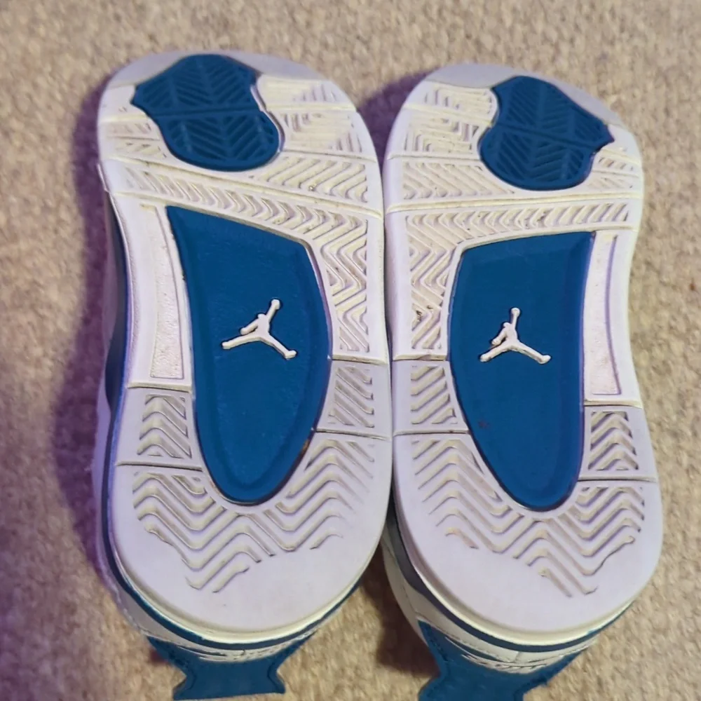 Air Jordan 4 Retro OG TD Sneakers in Off White/Military Blue/Neutral Grey 10C - Picture 8 of 8